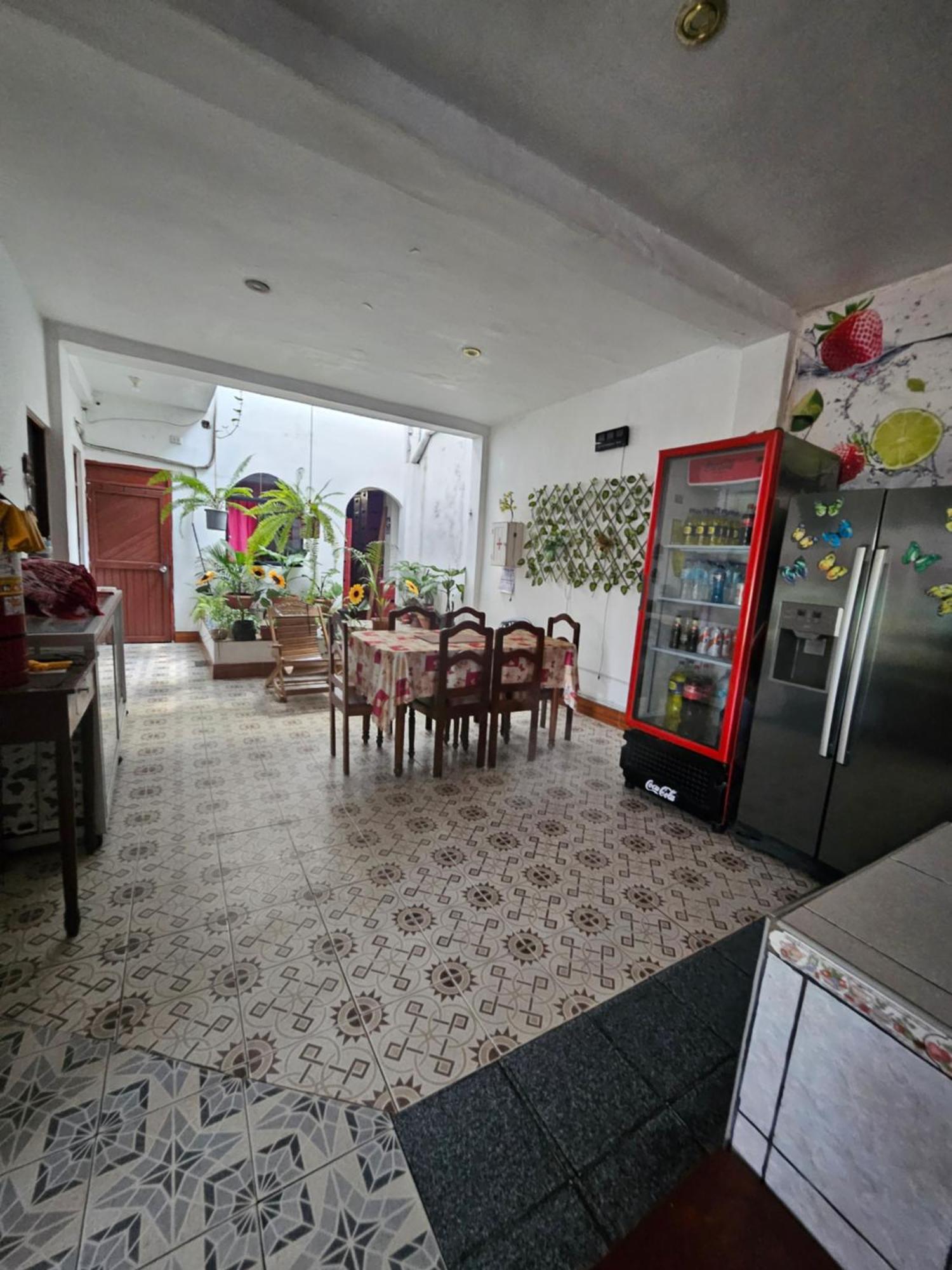 Отель Sarisa House Икитос Экстерьер фото
