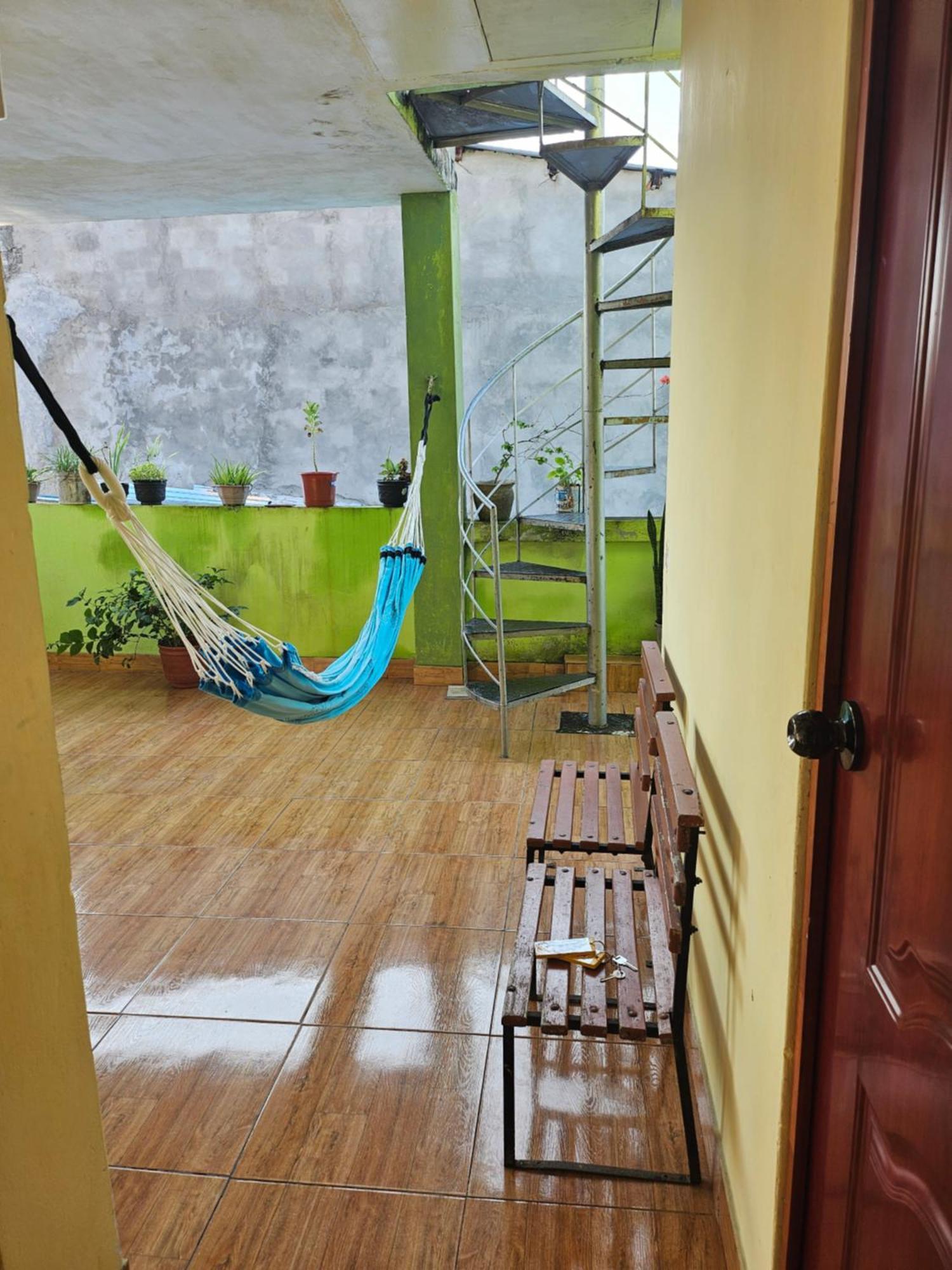 Отель Sarisa House Икитос Экстерьер фото