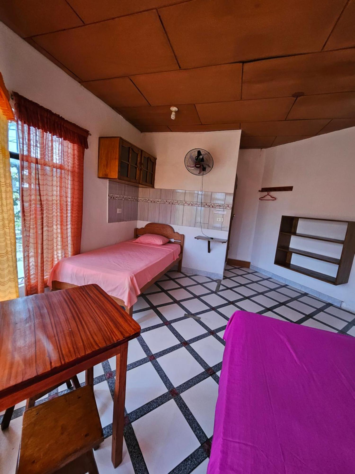 Отель Sarisa House Икитос Экстерьер фото