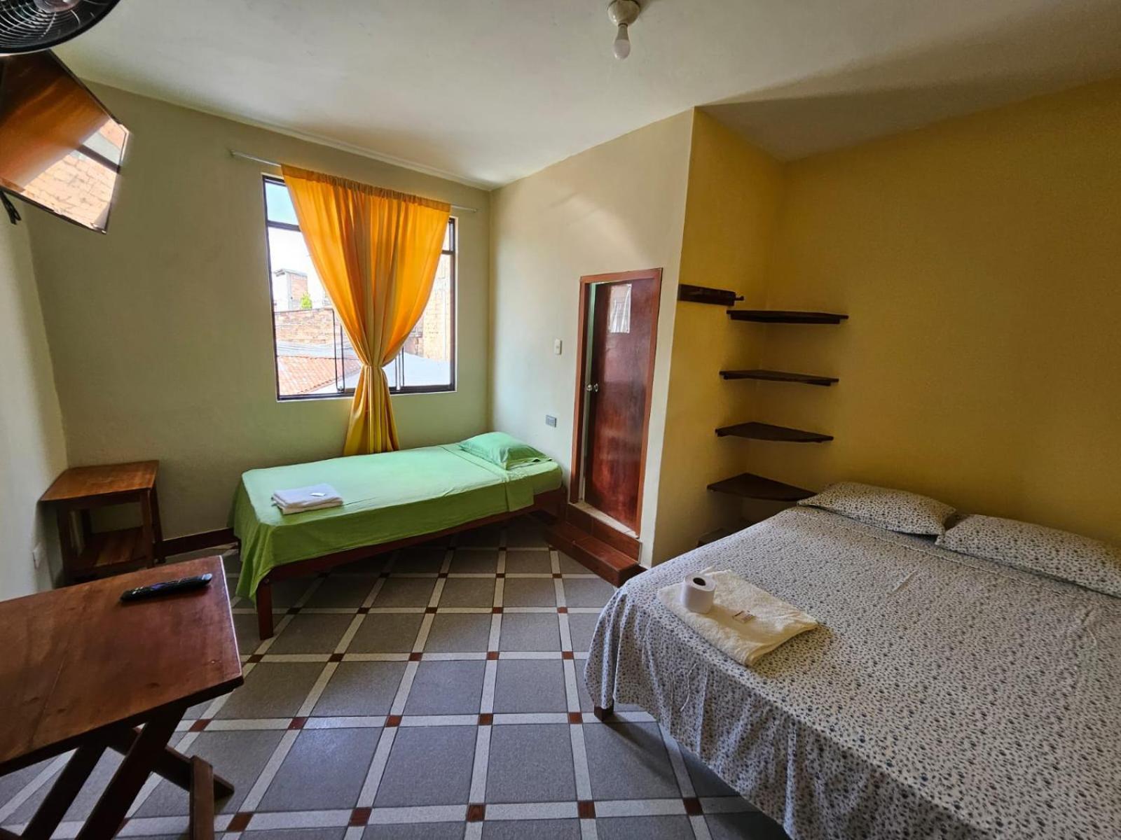 Отель Sarisa House Икитос Экстерьер фото