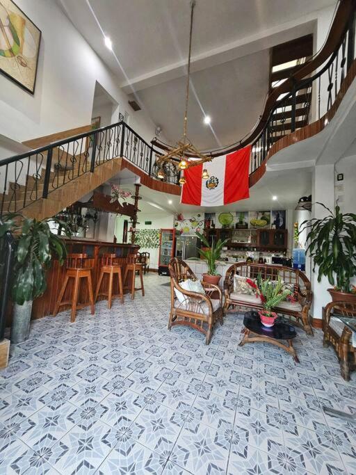 Отель Sarisa House Икитос Экстерьер фото